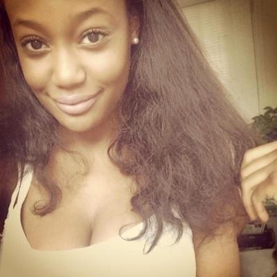 BFA acting & spanish major at #UNCG16. weights. squats. yoga. pilates. wino.