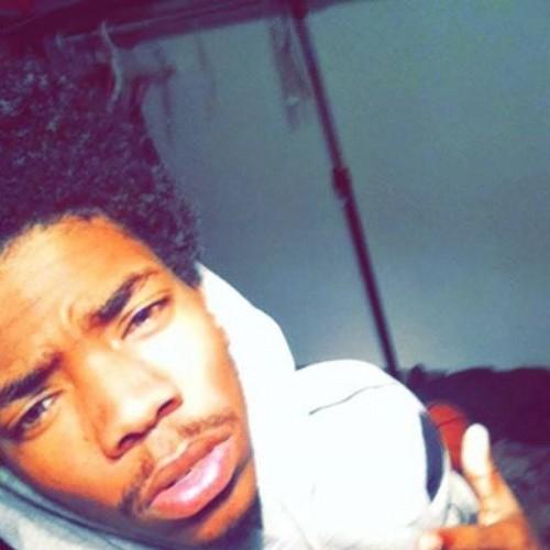 Girls hmu on kik kingkhalil14