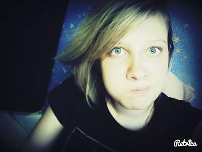 I - armor,  animeshnitsa , emo , artist, musician , bi and just a moron