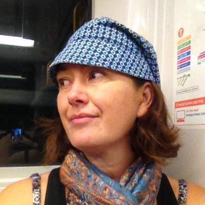 Director of @Hunter_writers & https://t.co/ZNqxVwXtm3 story::ocean::community #amwriting