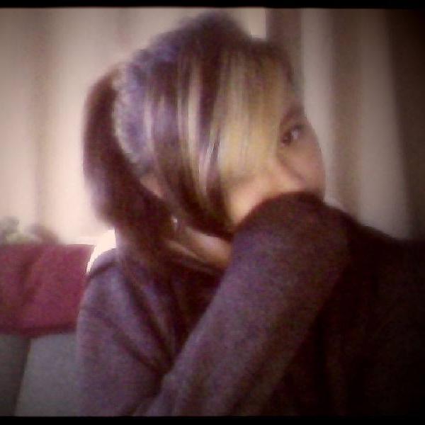 I am a 14 year old girl with a passion for singing, dance, and art. 
i am a bisexual Canadian.
i do what i think is right for me and nobody else