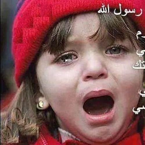 الحب معنى للوفا بين قلبين ياعاذلين القلب لاتعذلوني لاصار من تهواه يسوى ملايين ودك تحطه فوق كل الظنوني حتى لو انه بعيد عن العين  البعد بعد القلب لاتشغلوني أنا كذ