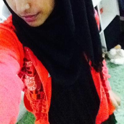 ainasaleem78's profile picture. Just a little devil who dosent like to do anything (arab unity school ) :/