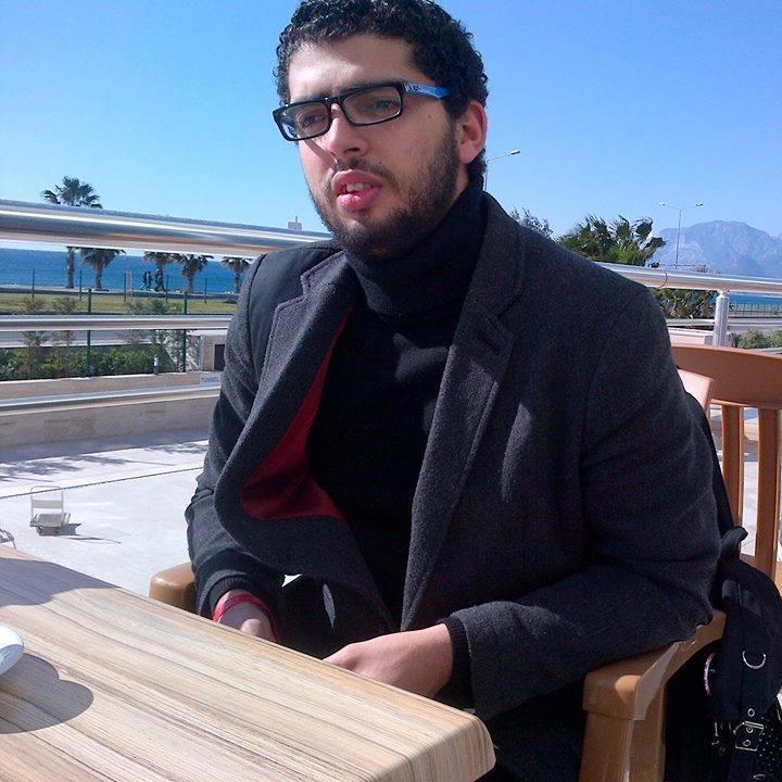 Vice Presidentand founder of the Association of Egyptian Media Abroad &TV presenter& Writer& activist& #human_rights&father& My wife is my heart&Loulwa my life.