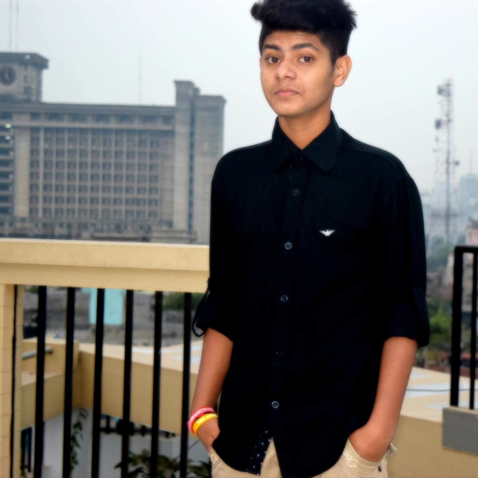 i am a studen and my hobbyyyyy is playing cricket