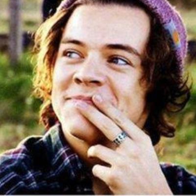 ImaneSelena1998's profile picture. que ce que tu ferais si tu tombe amoureux d'une fan? louis : je suis deja amoureux d'elle  *.*