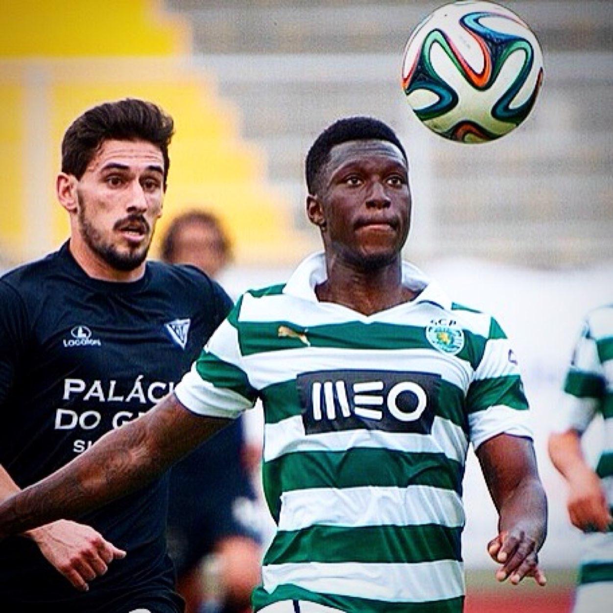 Professionel Football player in Sporting C.P Instagram: seejouking Facebook: seejou krea king