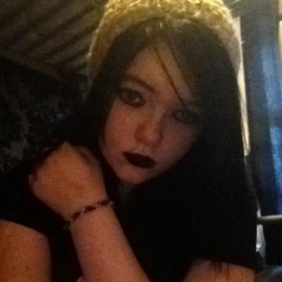 15 | lesbian | skater | single | song writer | CENTURIES | jason gay taken | lauran lez taken | jasmin taken | suicidal | i love this 1 girl so much she my life
