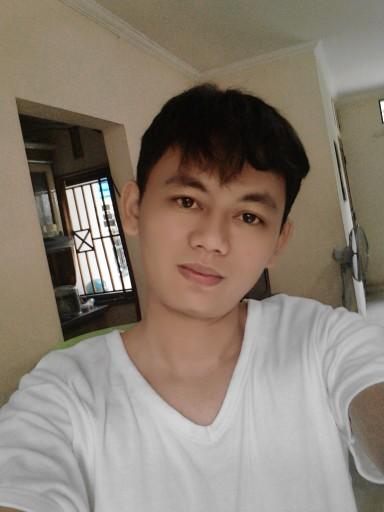 Aku ini apa adanya,,humoris kadang pendiam,,banyak bicara,,
