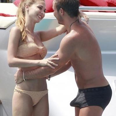 magicsam9's profile picture. I'll do it for you ... like magic