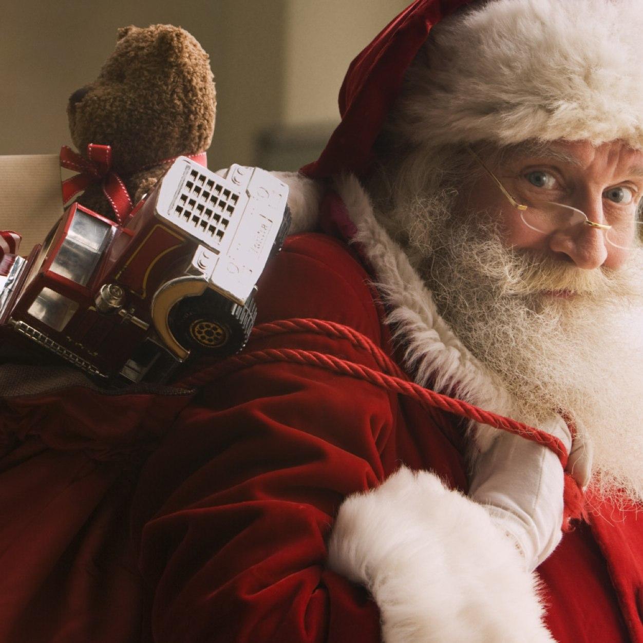 Claus_Official1's profile picture. This is the twitter page of the Official Santa Claus. Tweeting to you live from My cosy, warm sitting room at the North Pole!