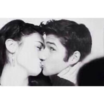 httpcocxine's profile picture. “i dont want to hurt you”