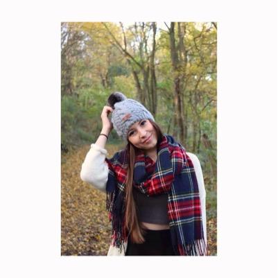 AnnaEiszner's profile picture. 19, creative & hungry


Instagram- apmulapmu