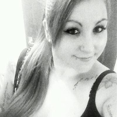 just an ordinary girl from England supporting my fav band @hellocleve who are awesome