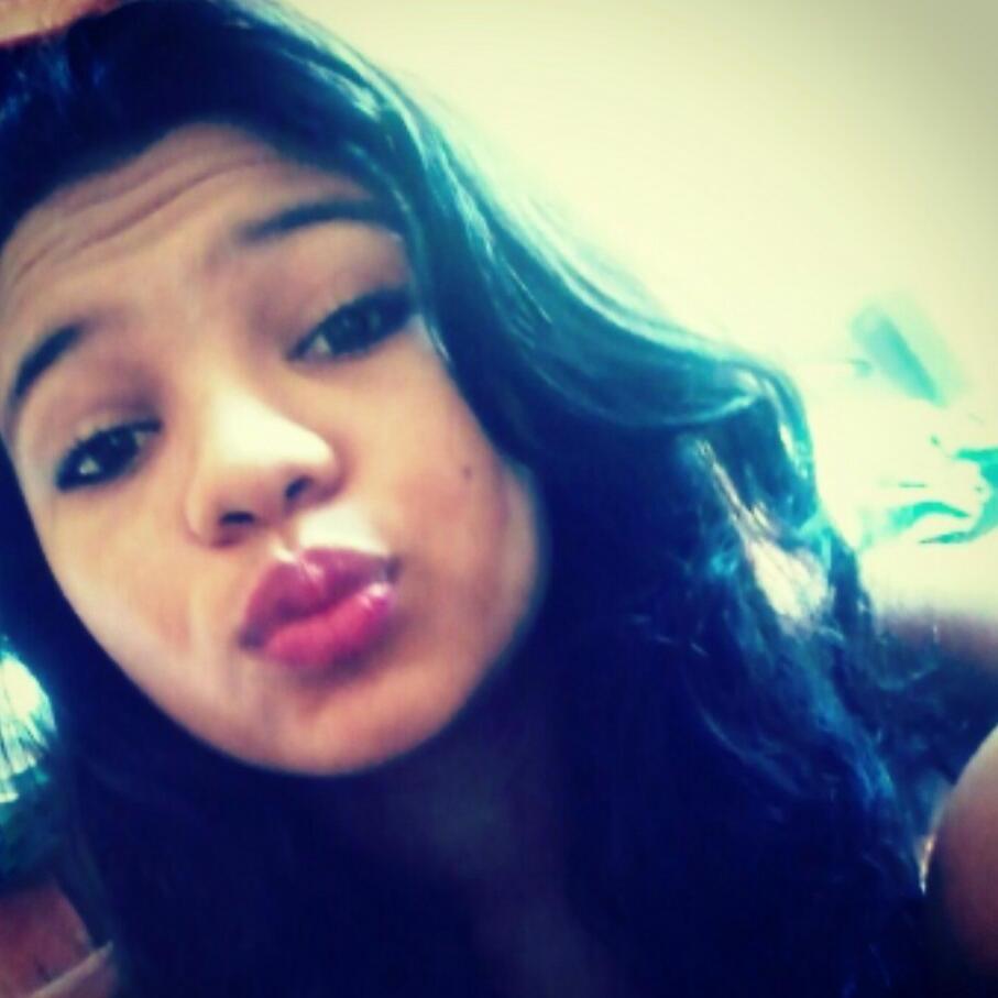 Vamos manter o sorriso no rosto e ser positivo..por mais que as coisas estejam dificeis...tudo vai ficar bem...I love JB