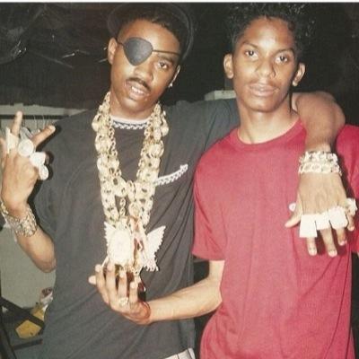 chicagohop's profile picture. im here for all things Chicago and everything #HIPHOP #proSURFER #isurfBIGWAVES #goodtime$