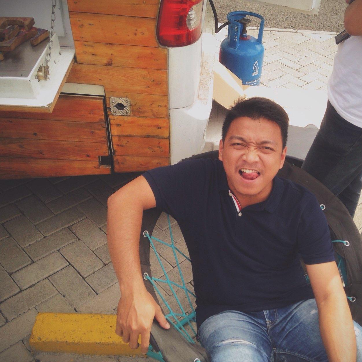 iwanesia's profile picture. Voc-guitar of @d_eyemusic & proud owner of @ayamsriwijaya