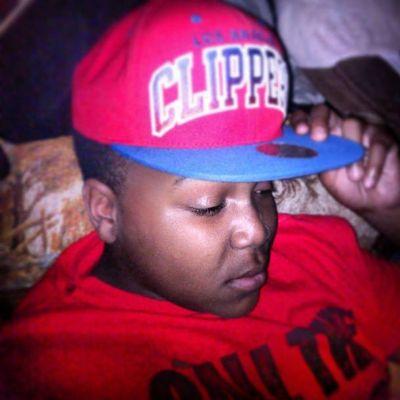 Money Bandit , Clothes Finatic Finesse your Mama and your DADDY 
FMOIG @Youngflashyy01