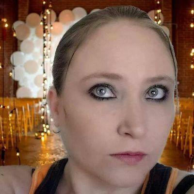 12b95b1325094ff's profile picture. Creating Moments....