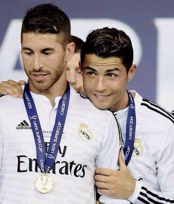 Les diré a mis nietos que vi jugar a Zidane y Cristiano《SIEMPRE FIELES》