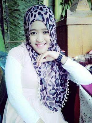 egya_pratiwi's profile picture. Wanita beruntung itu memiliki sahabat juga kekasih, dan wanita paling beruntung adalah yang memiliki keduanya dari seorang pria 
#I_want