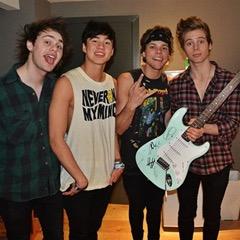 PLEASE CLICK AND RETWEET AND TWEET THIS LINK TO YOUR FOLLOWERS TO HELP ME MEET MY IDOLS| IF U WANT FREE FOLLOWS MAKE SURE YOU SHARE THE LINK WITH ?8k ON THE END