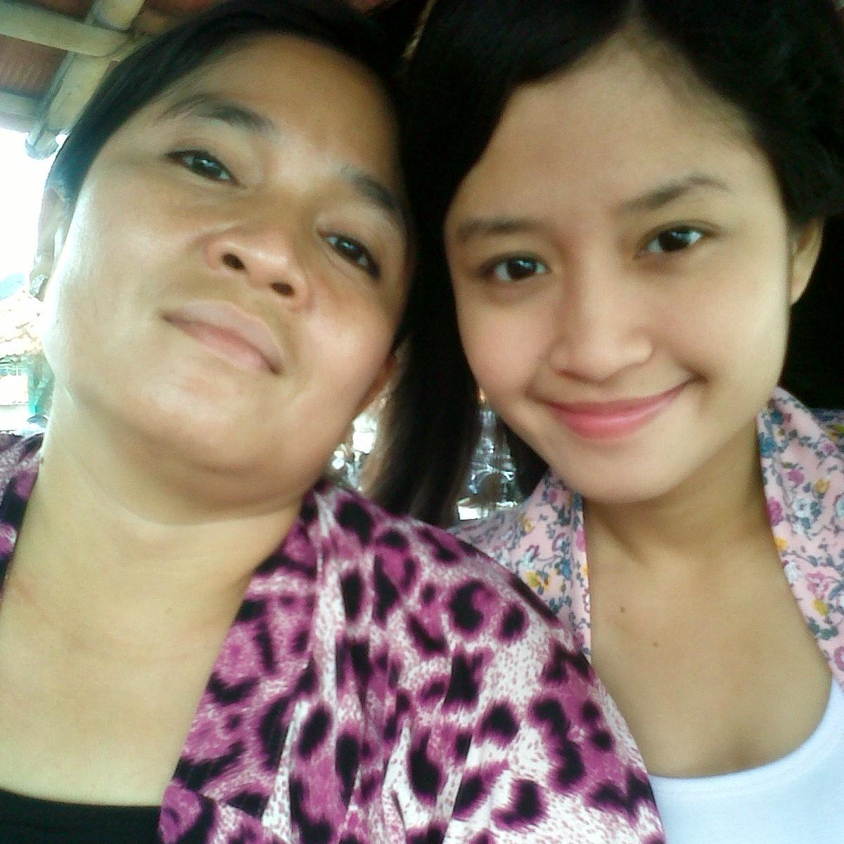 Angellinnee's profile picture. My name is Angeline| I Love Much Mama, Della & Tasya| My Inspire @MitaEnglandMuse| FrontLiner PT.Bank Nationalnobu Tbk| Hard Working