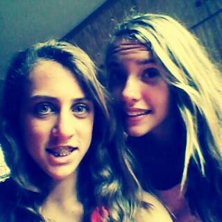 Hockey player|singer|music freak!! |RCL♥| head dancer | academic|taken ♥| grade7