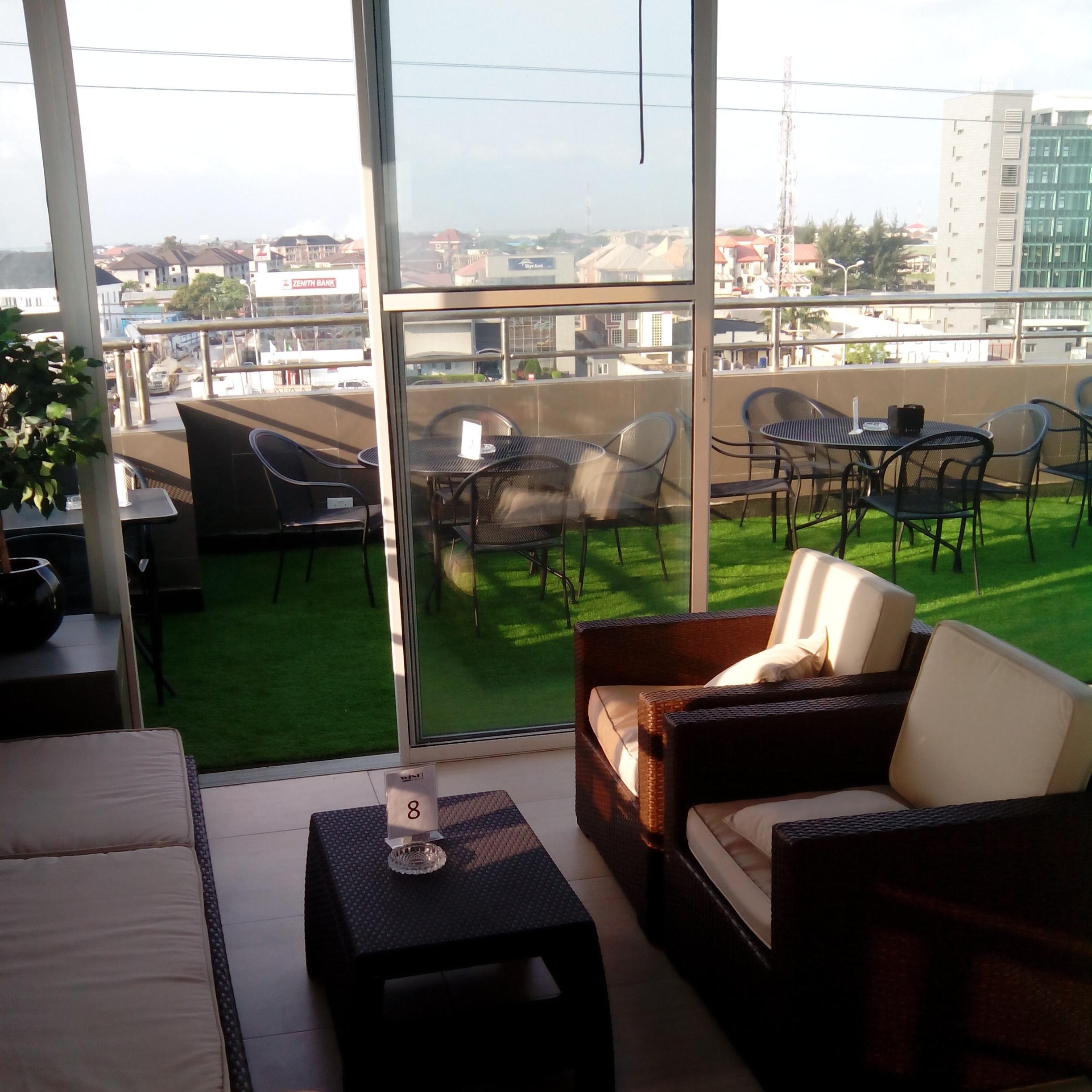 Lounge & Night Club - #1 place to relaz ya navs.