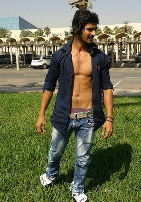 issussidam's profile picture. stop running to those who ignore you, start running those who adore you@issussidam