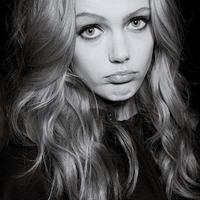 Model, pizza enthusiast, Swedish. Lover of many things, including my man @CrypticFucker. [RP|FL]