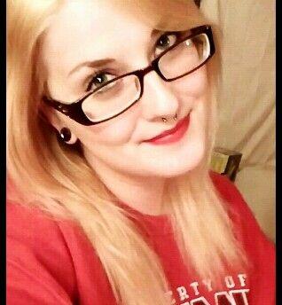 Names Samantha(: Peircings&Tattoos. ✌MusicsAlwaysOn. PTV. Paramore. EDM. College. Mother. BeetleJuice. TheHobbit. StarWars. LOTR. JanuaryBaby☺