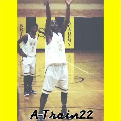 IHoop,IGrind,IGoHard#MyTimeIsHere#TheGrind Im 6'4 Funny cool asl Real aint No He said she said shit with Me Jus be Yurself #AlsOCute 4 my height