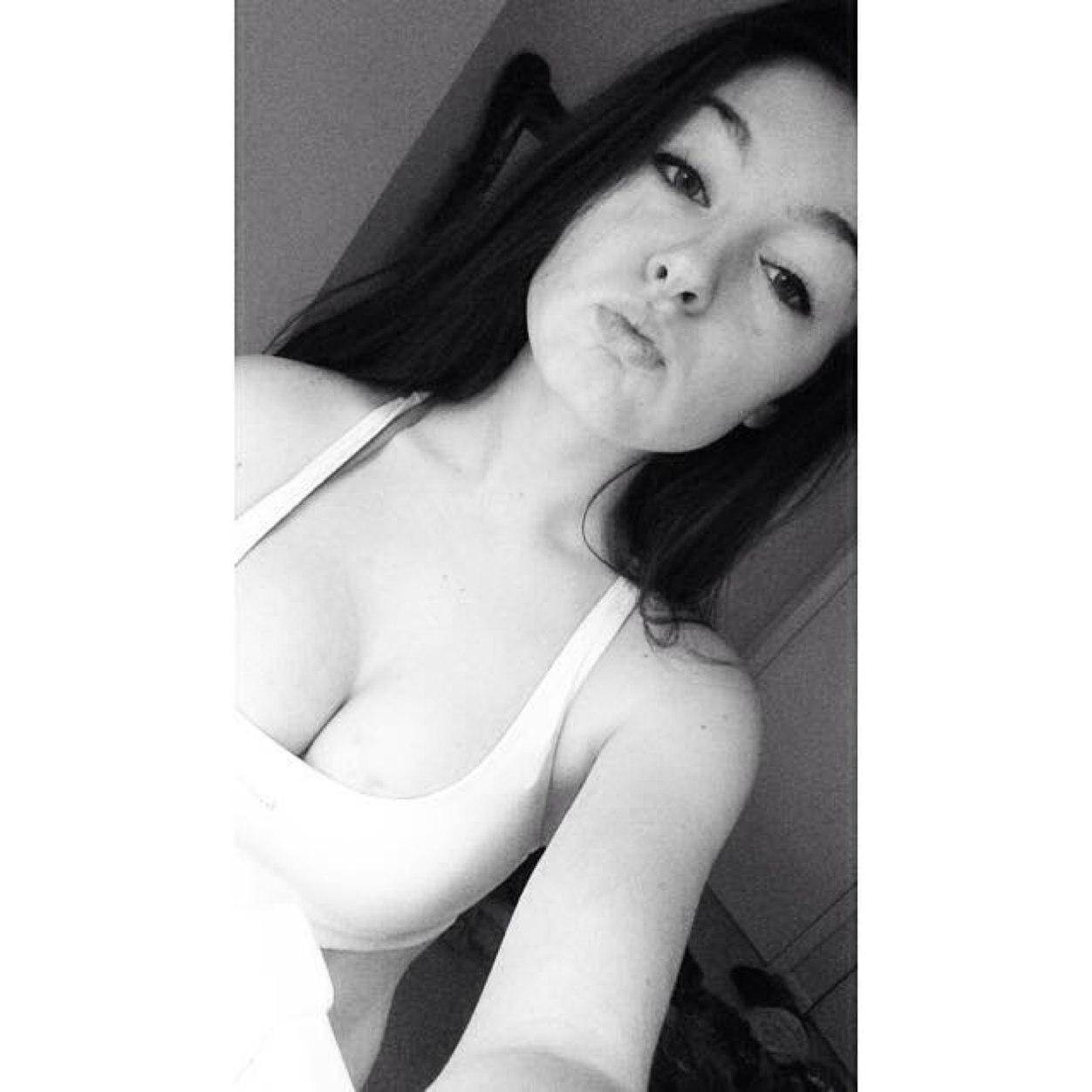 BailyFergus's profile picture. •Moon child•