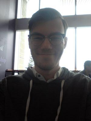 Ottawa student, in love with Jim Watson. Follow me, Jim! :-)