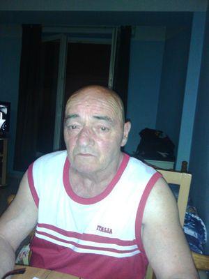 RVauthi's profile picture. 