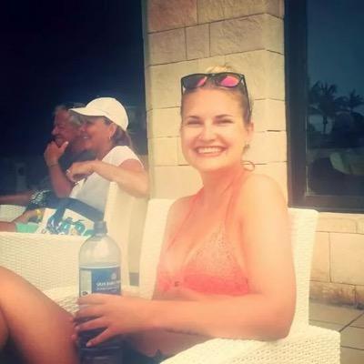 carlynalanna's profile picture. 