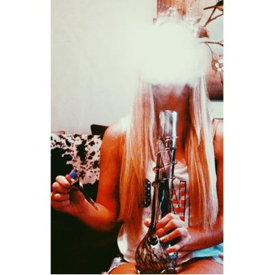 probz taking bong rips with your boyfriend #1017