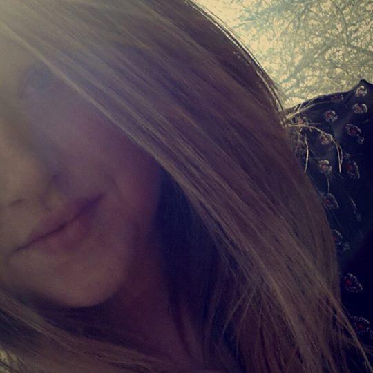Singer/ songwritter/ actress/ new youtuber ;) - April's ChatterBox