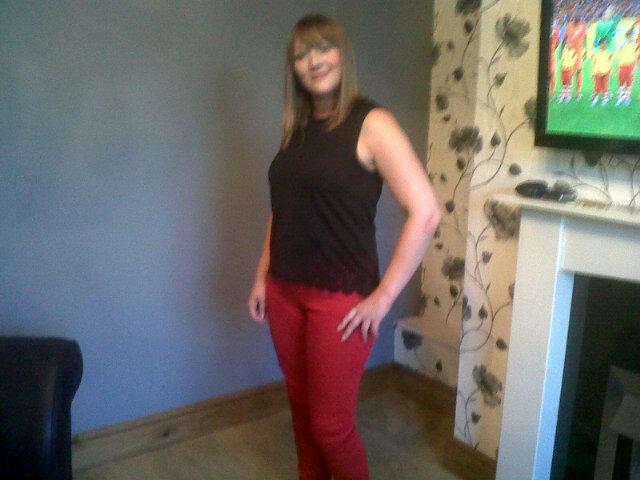I'm just me love life n live it 2 the max everyday I got 2 beautiful children who totally rock my world love them more than anything also love my little job xxx