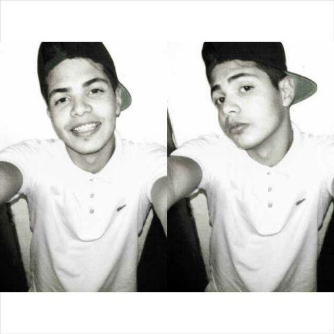 Cejitasmedicen_'s profile picture. Dando lidia desde el 96.