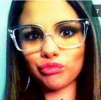 athinaTB's profile picture. She is God Lana del Rey ''I saw the best minds of my generation destroyed by madness''