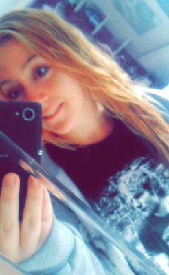 liz__teaguexo's profile picture. Instagram--lizzieteaguee
snapchat--lizziej_xo
number--07760895437