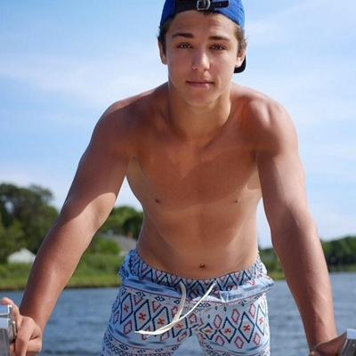 “Baby, I'm a nightmare dressed up like a daydream.” ((Son of Chronos)) ((Twin to Jack)) “I know I am, @ClassyStarbucks.”