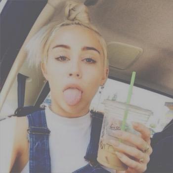 FREE FOLLOW FROM @UNITEDHES GO FOLLOW HER