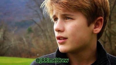 This is the official @jrrimel's crew!! Follow me if you are a #Rimeller too ; )