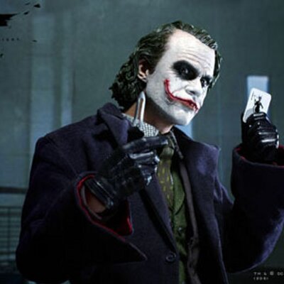 エラー真菌 おいらのアイコン バットマンのジョーカーなんですが ダークナイトわバットマン映画シリーズで群を抜いて最高の出来だとおもいます イマイチ アイコンだと分かりにくいですね