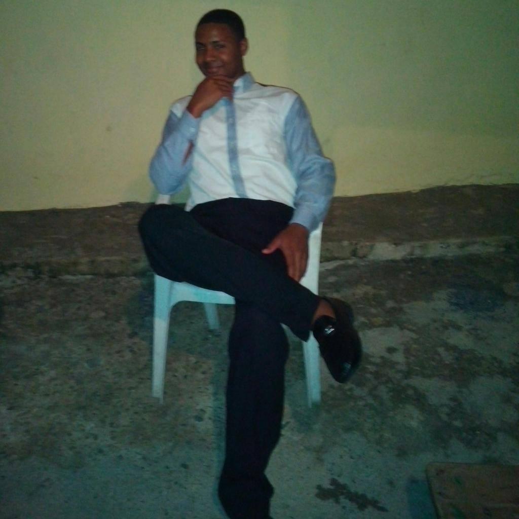 pedroromero03's profile picture. 