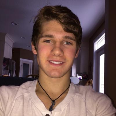 KuortBishop's profile picture. im really fit guy