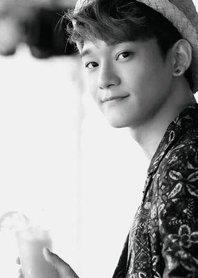 Kim Jongdae(김종대) or Chen(첸), member of 엑소;/ Eterno bobo do @RPKYSOO ❤